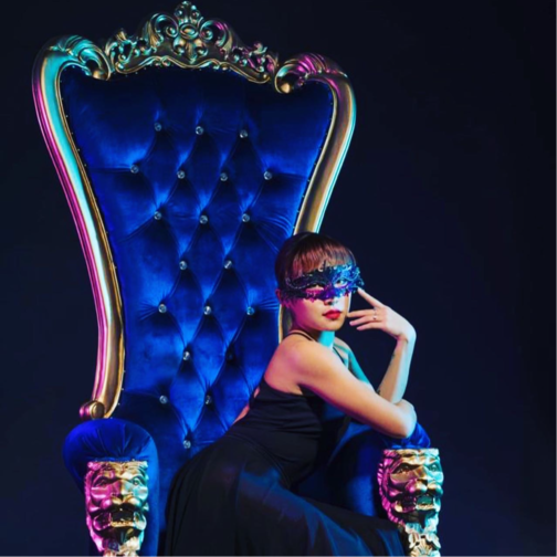 Queen Venus Throne Chair